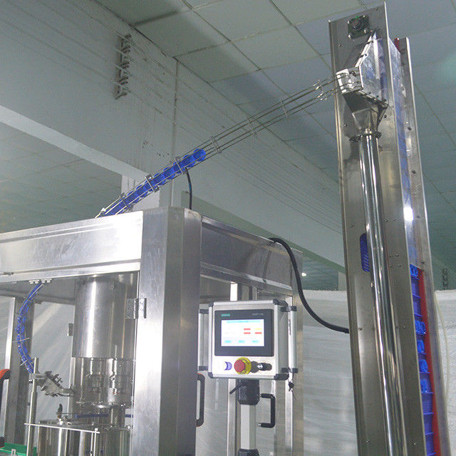 Kunststoffverpackung 8-köpfige Pump-Füllmaschine für 2000 Flaschen/Stunde Sonnenblumenöl