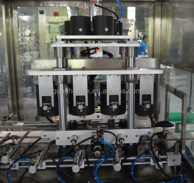 Vollautomatische lineare Verschlussmaschine für Metallflaschen mit Gewinde