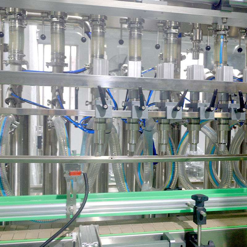 23000*2500*2600mm Etikettendrucker und Aufklebermaschine zum Versiegeln der Motorölflaschenkappe