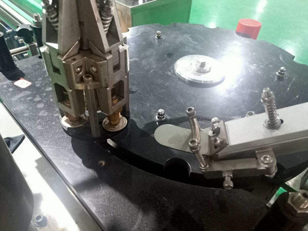 Vollautomatische Abdeckmaschine für Flaschen mit einem Durchmesser von 35-100 mm und 100-130 mm