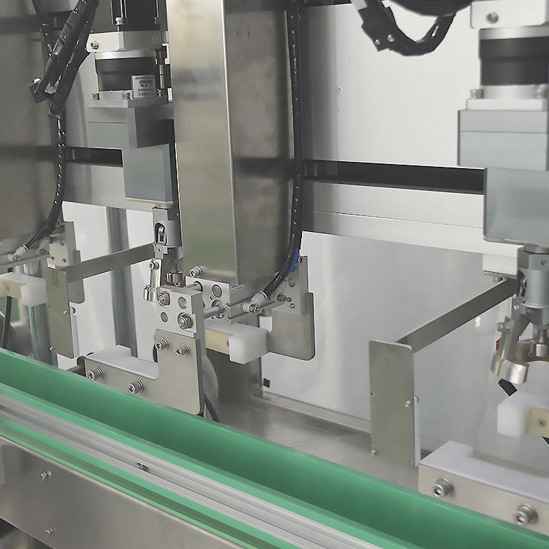 Hochleistungsmaschine für automatische 3-köpfige Abdeckungen von Plastikflaschen mit einer Kapazität von 4000 BPH