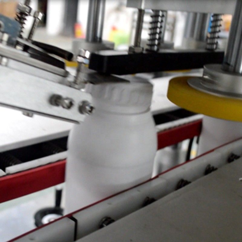 Automatische Ring-Pull-Kappe-Dichtungs-Kappen-Maschine mit Motor-Kern-Komponenten