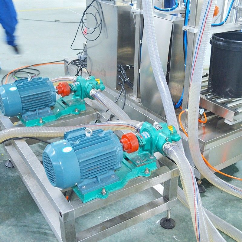 2-köpfige halbautomatische Füllmaschine für Flüssigkeit/Öl/Schmiermittel/Chemikalien 5-50L