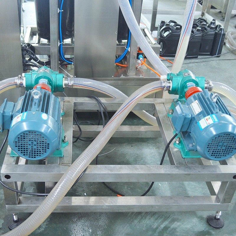 2-köpfige halbautomatische Füllmaschine für Flüssigkeit/Öl/Schmiermittel/Chemikalien 5-50L